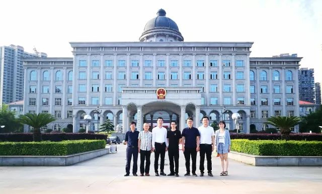 君林集團(tuán)參加湖南婁底區(qū)塊鏈項(xiàng)目落地市府協(xié)調(diào)會(huì) 君林集團(tuán)參加湖南婁底區(qū)塊鏈項(xiàng)目落地市府協(xié)調(diào)會(huì)