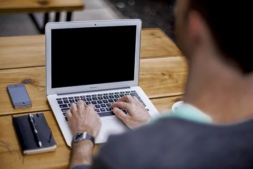 個(gè)人申請(qǐng)商標(biāo)與公司注冊(cè)商標(biāo)有區(qū)別嗎？